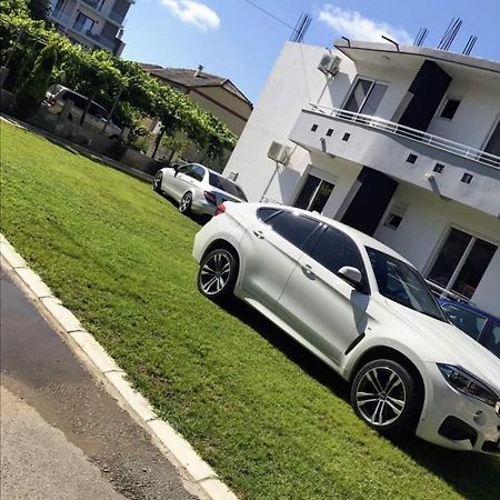 Md Apartments Улцин Екстериор снимка
