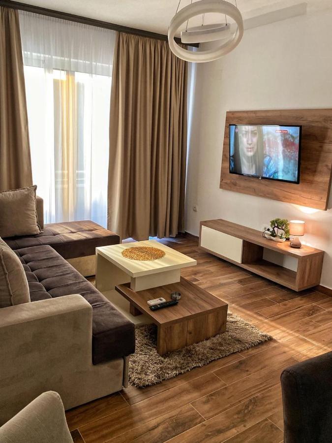Md Apartments Улцин Екстериор снимка