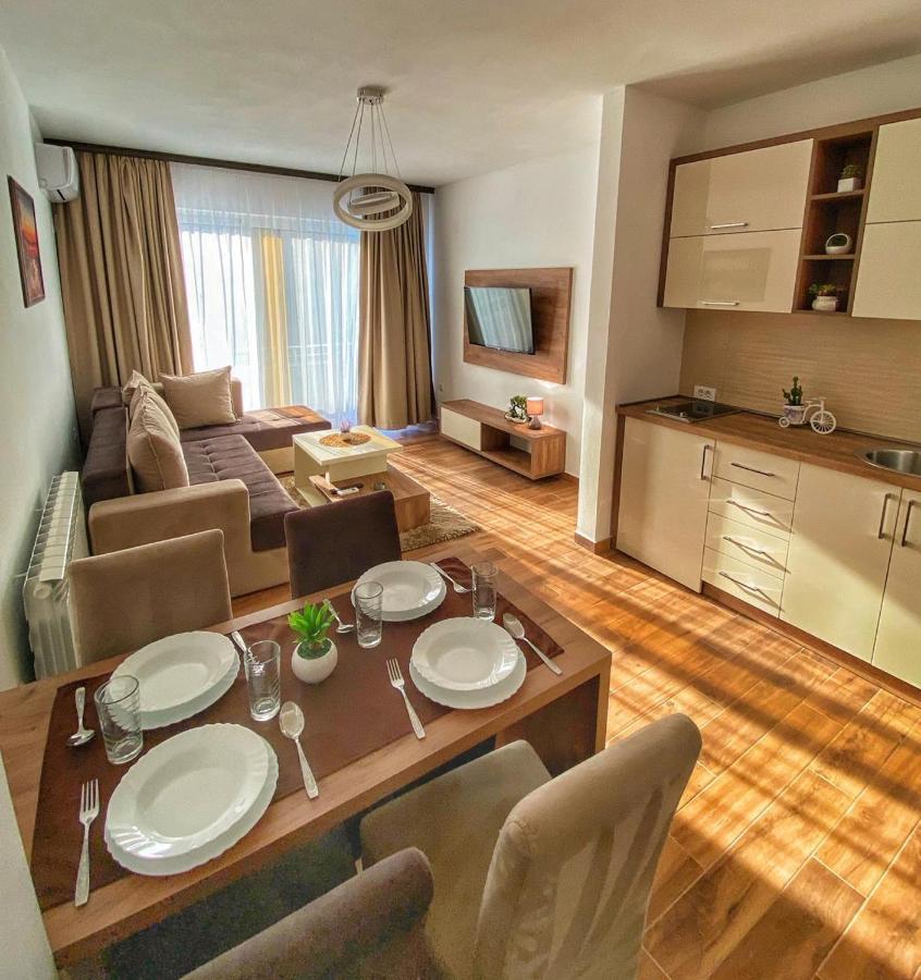 Md Apartments Улцин Екстериор снимка